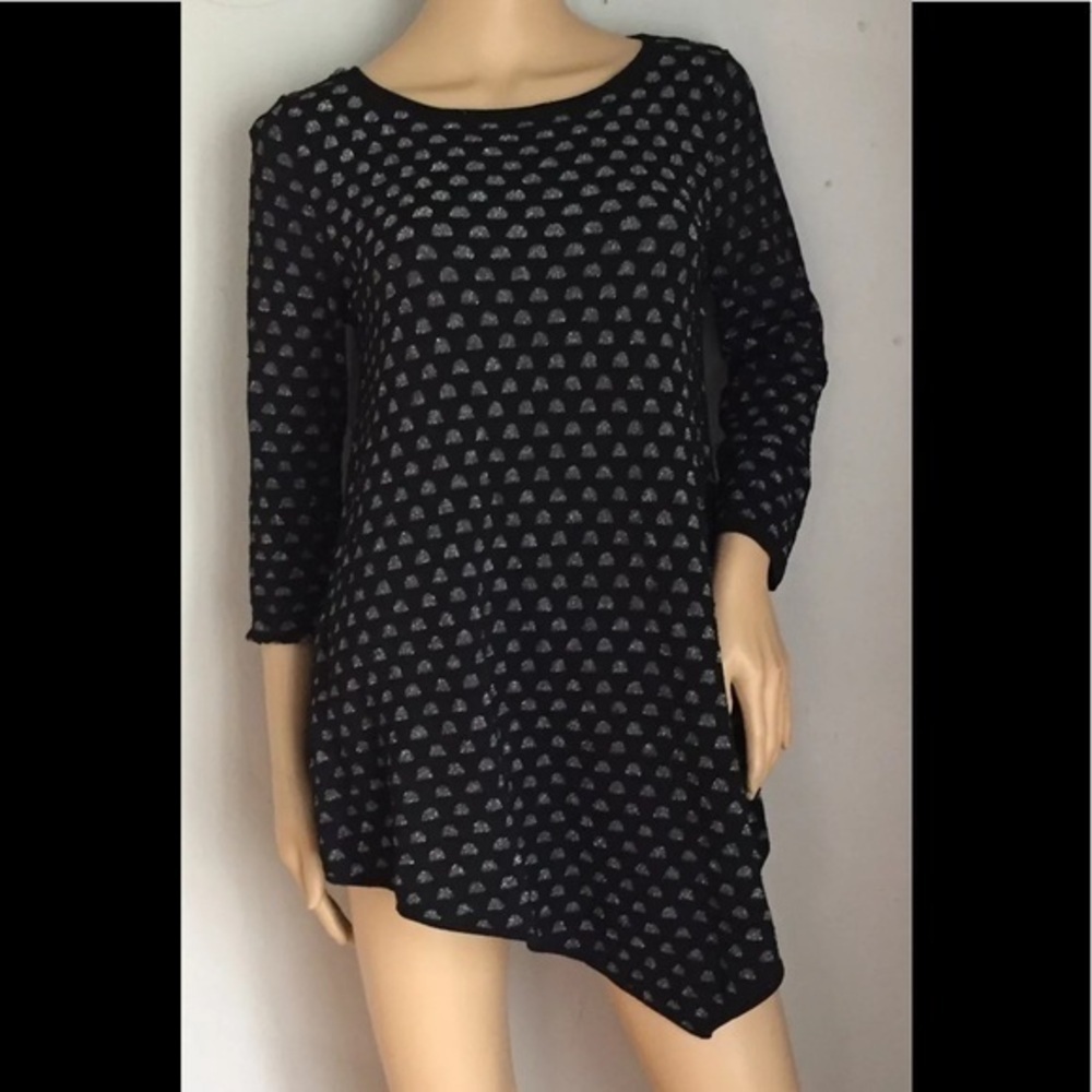 Chelsea & Theodore Black Gray Top size M